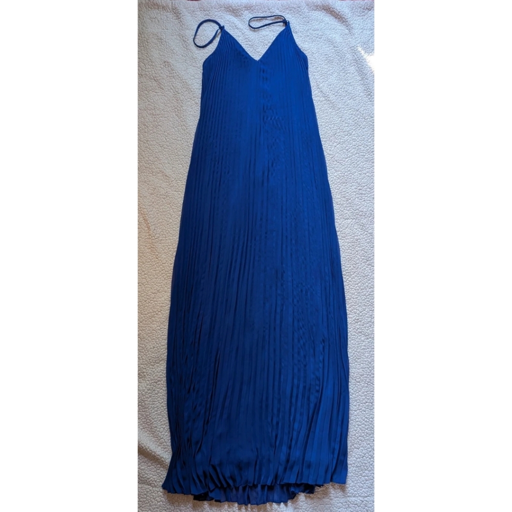 Express pleated maxi